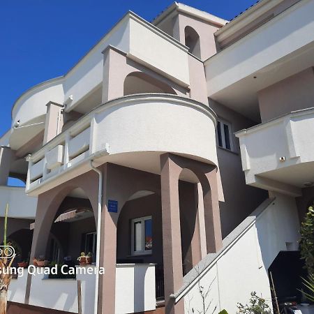 Apartments Dorotea Novalja Exteriér fotografie