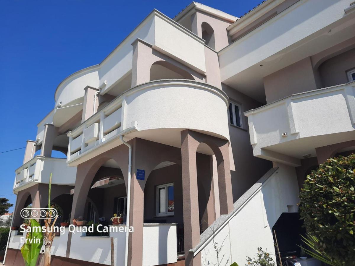 Apartments Dorotea Novalja Exteriér fotografie